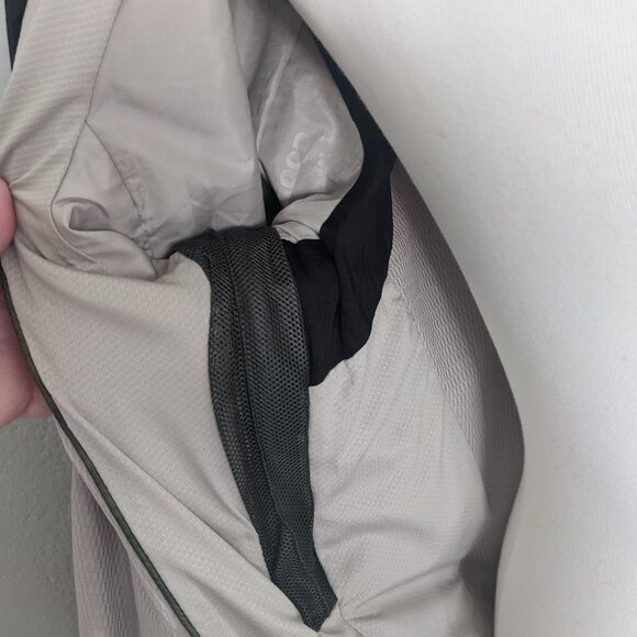 OAKLEY FN DRY 10K BioZone Parka Fit Coupe Ski Snowboard Jacket - Picture 13 of 14